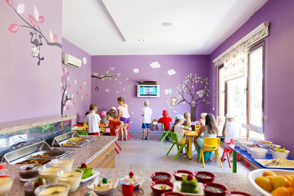 Club Turan World - Kids Concept Side